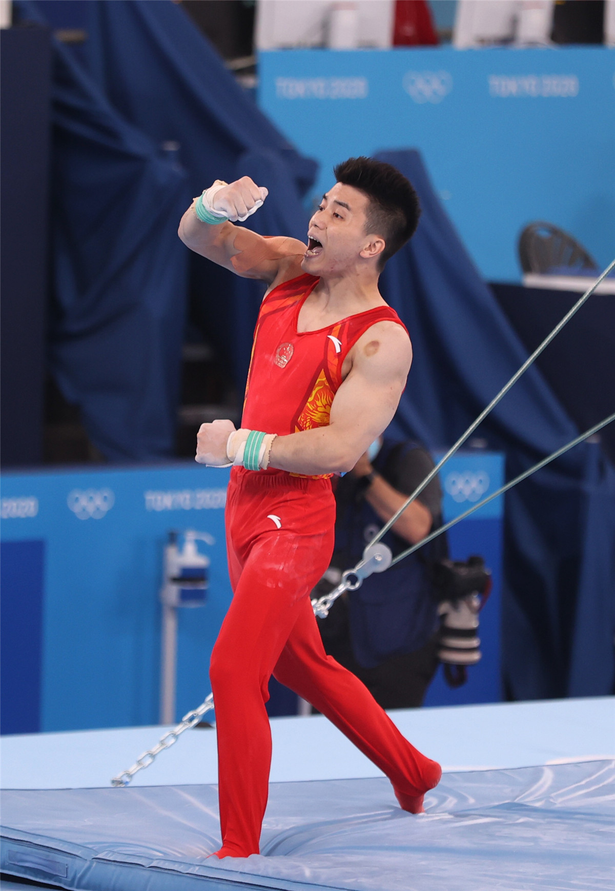 b体育娱乐-危地马拉体操选手登上领奖台(危地马拉体操选手登上领奖台了吗)