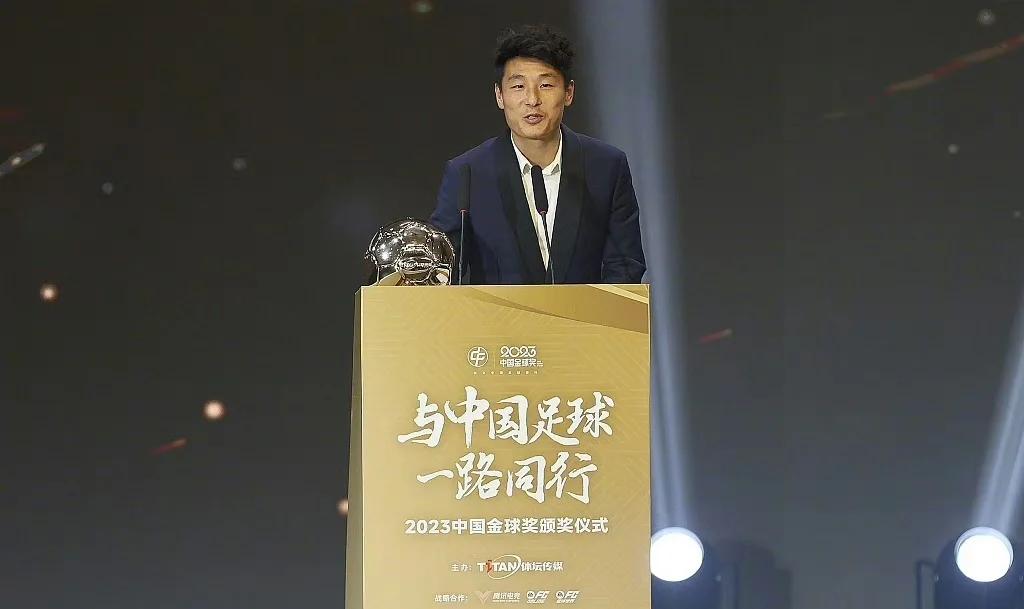 卡纳瓦罗谈武磊：他在中国足坛的作用完全可以和郑智媲美