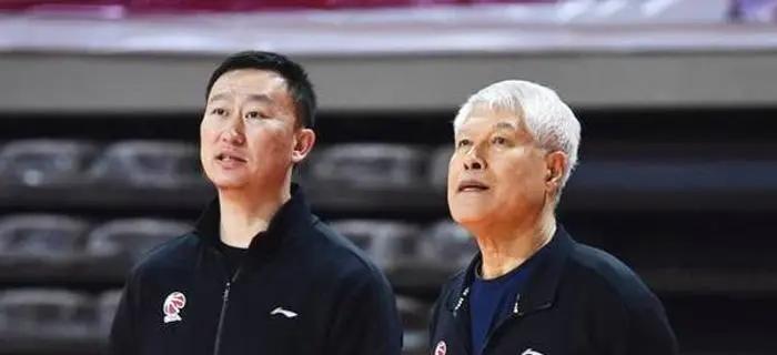 B体育app-青岛完成重要签约！两大功勋外援成功留队，刘维伟要继续创造奇迹
