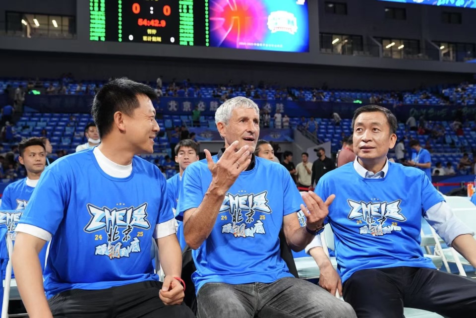 包含北京男篮近日安排人员观看NBA夏联，考察心仪外援的词条