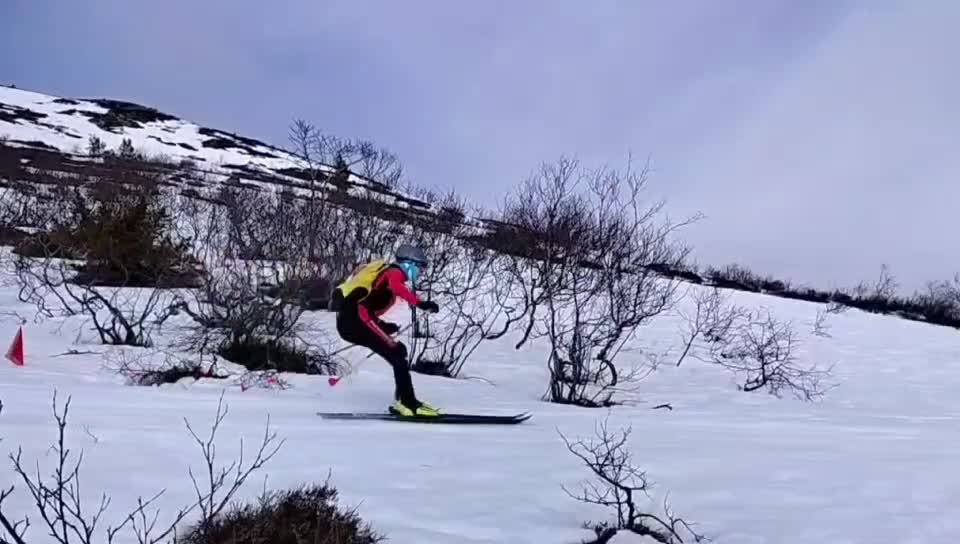 b体育娱乐-挪威选手四连冠滑雪比赛，夺金！